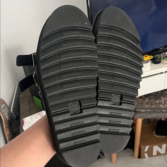 Womans Doc Martin Blaire Slide Sandals, Like New! 11 (43). - Picture 3 of 9